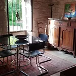 Maison Charmante Avec Piscine Partagee A *