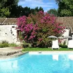 Maison Charmante Avec Piscine Partagee A * Montaigu-de-Quercy