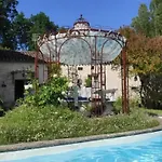 Maison Charmante Avec Piscine Partagee A * Montaigu-de-Quercy