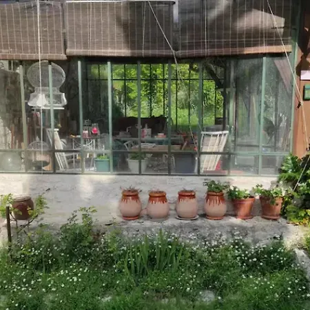 Maison Charmante Avec Piscine Partagee A Holiday home *