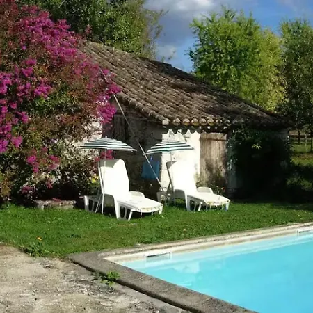 Ferienhaus Maison Charmante Avec Piscine Partagee A Montaigu-de-Quercy
