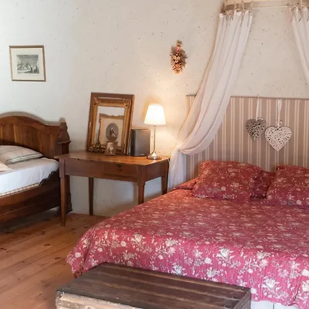 Maison Charmante Avec Piscine Partagée à Casa vacanze *